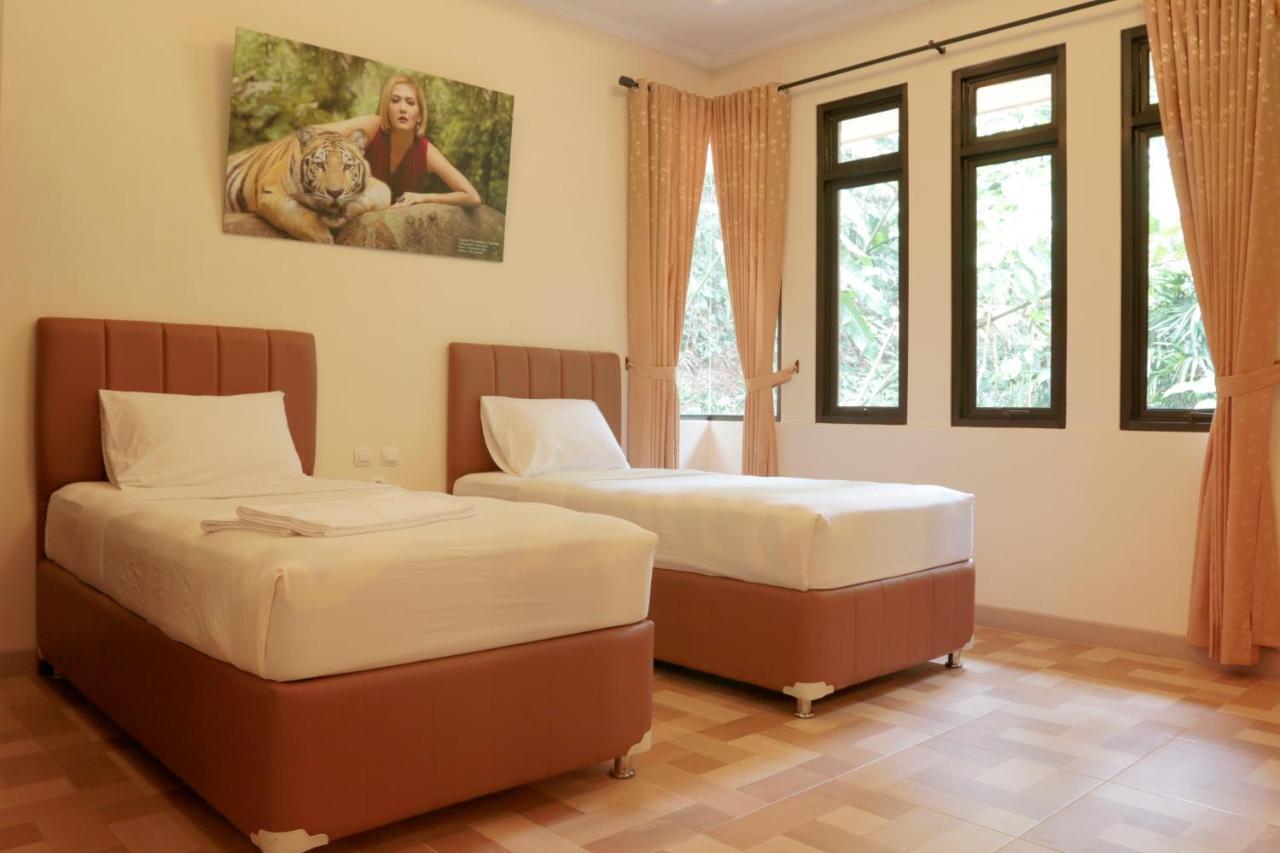 Safari Resort Puncak Eksteriør bilde